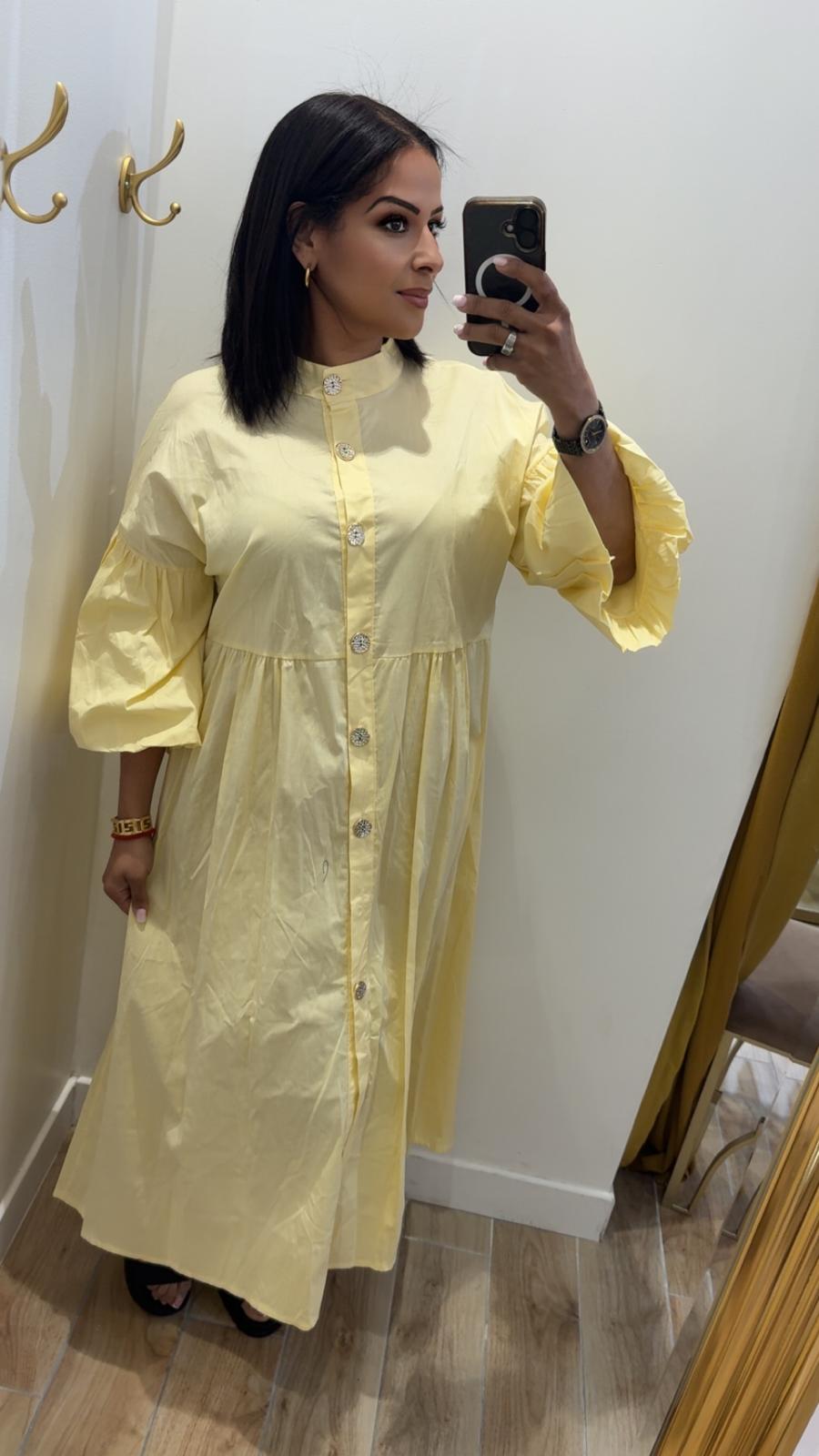 ROBE CASSANDRA