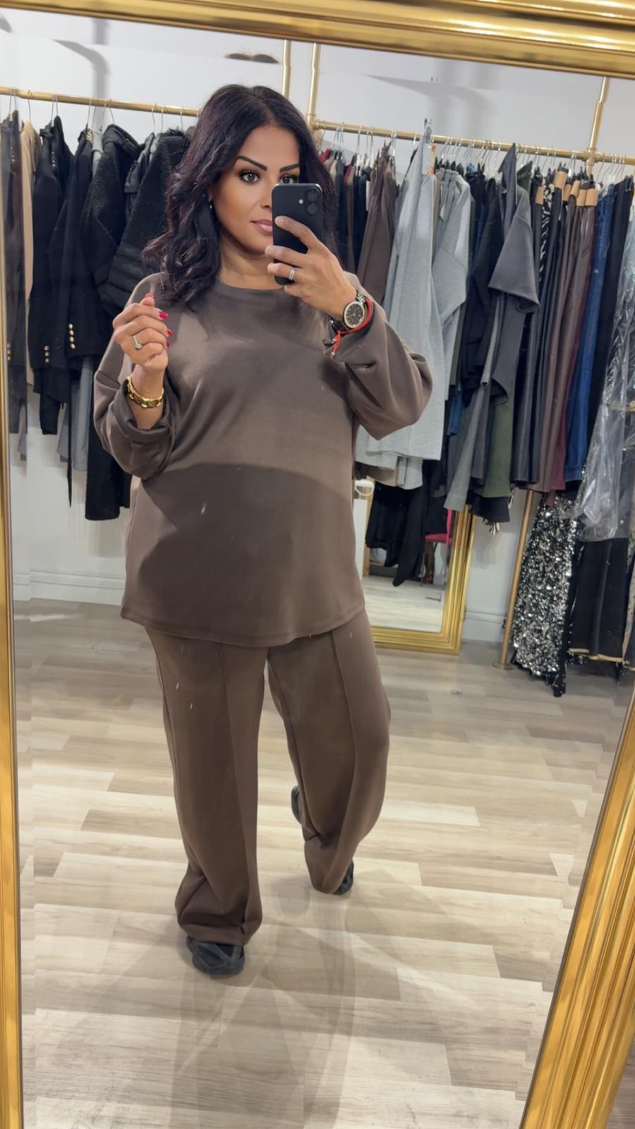 ENSEMBLE HILONA